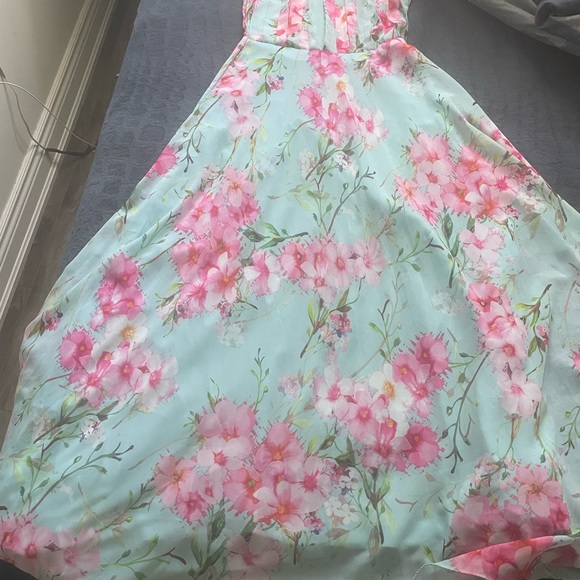 Different brand dresses - Picture 8 of 13